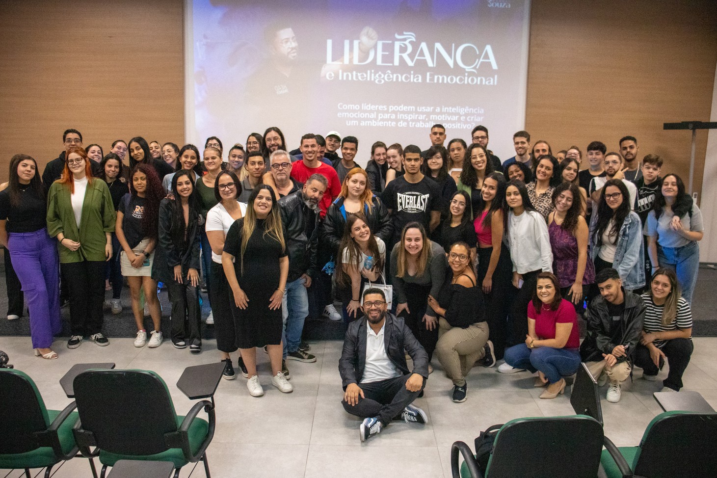 marcio treinamento varias pessoas menor